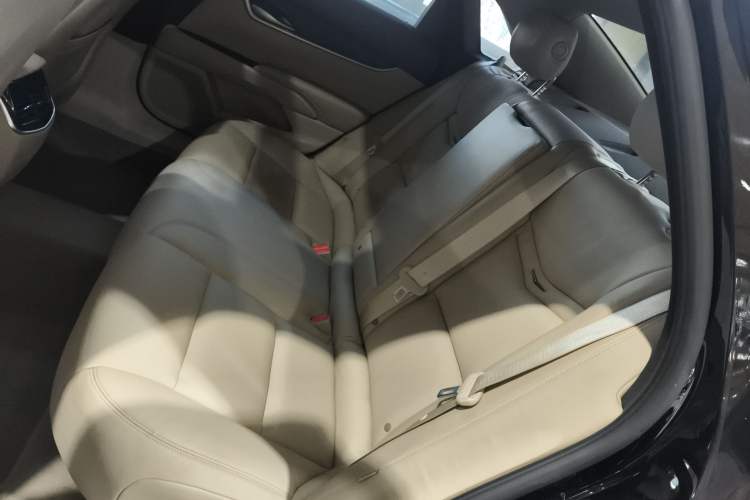 Used Cadillac XTS 2014 28T Comfort Version