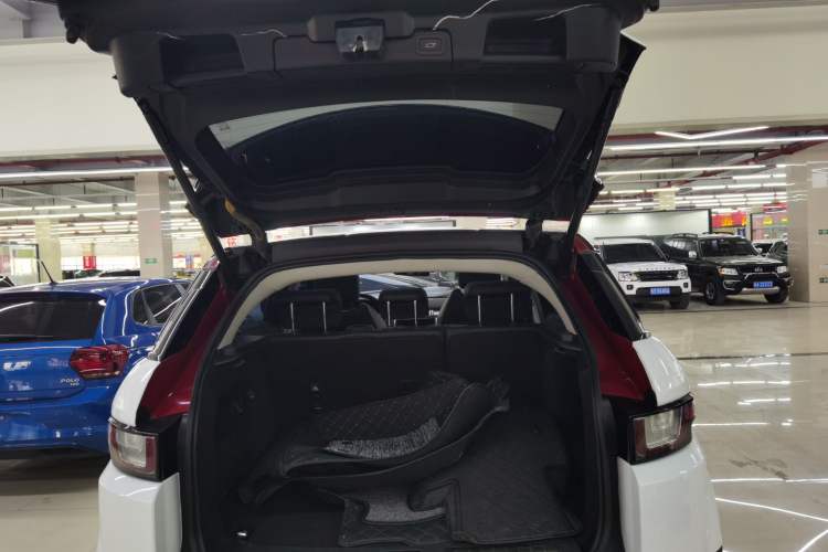 Used Land Rover Range Rover Evoque 2018 240 PS SE Smart Brilliance Edition
