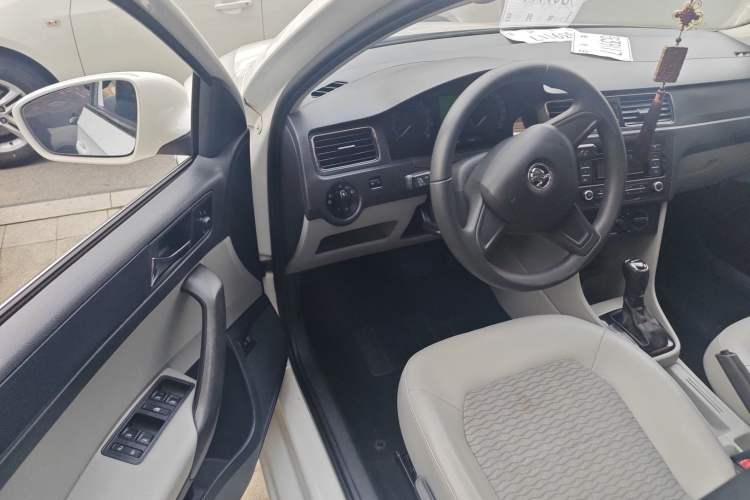Used Skoda Rapid 2016 1.6L Automatic Chuanxing Edition
