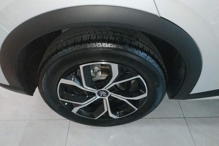 Used BYD Yuan PLUS 2024 Honor Edition 430KM Beyond Model
