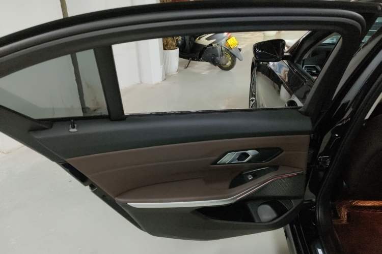 Used BMW 3 Series 2023 325Li M Sport Package
