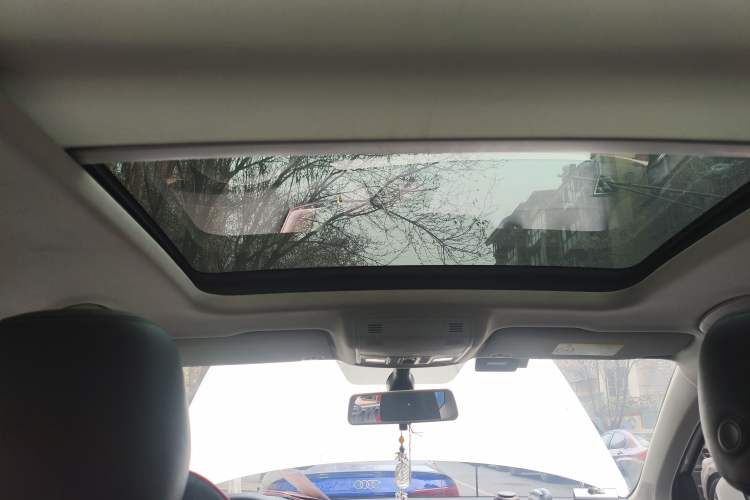 Used Volkswagen Tharu 2020 280TSI Two-Wheel Drive Luxury Plus Version China VI Standard
