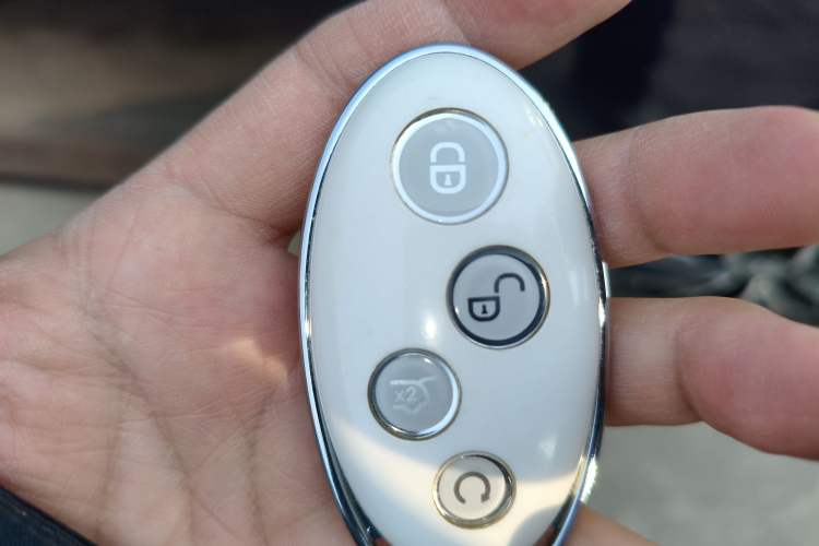 Used BYD Song MAX 2017 1.5T Automatic Smart Connect Elite 7-Seater
