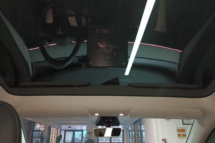 Used Tesla Model Y 2023 Long-Range All-Wheel-Drive Version