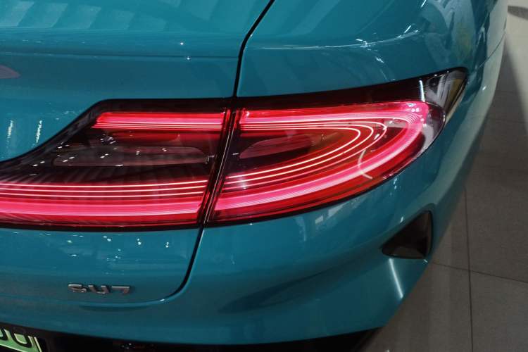 Used  SU7 2024 Rear-Drive Long-Range Intelligent Driving Version
