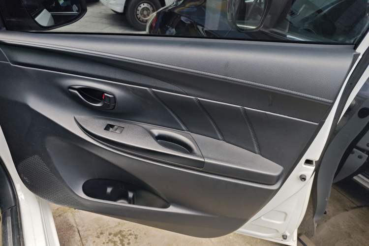 Used Toyota YARiS L 2020 1.5L CVT Leading Edition
