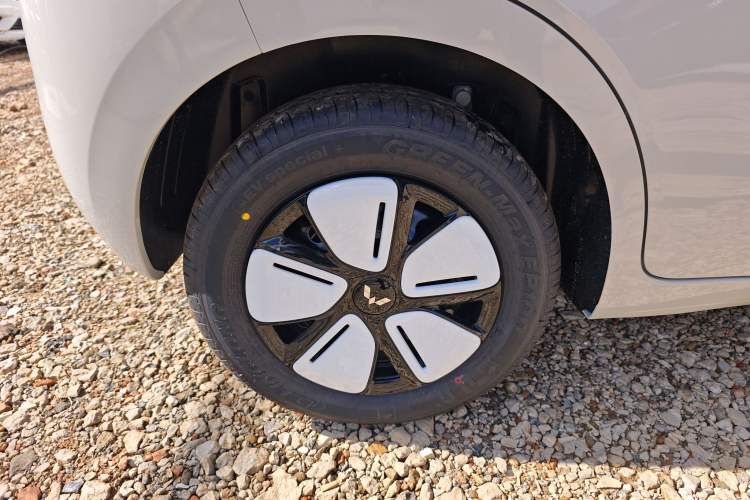 Used Wuling Hongguang MINIEV 2025 Four-Door Version Advanced Edition
