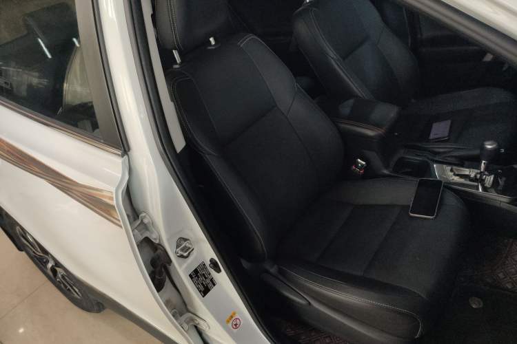 Used Toyota RAV4 2016 2.0L CVT Two-Wheel Drive Smart Edition China V Standard
