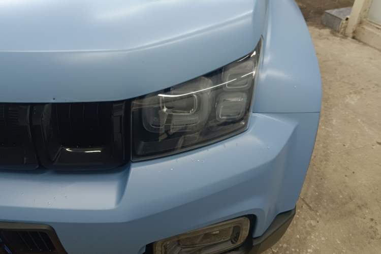 Used Beijing Auto BJ40 2023 2.0D Automatic Four-Wheel Drive Blade Hero Edition Adventurer Type
