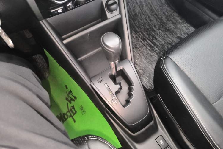 Used Toyota YARiS L 2017 1.5E CVT Dynamic Edition
