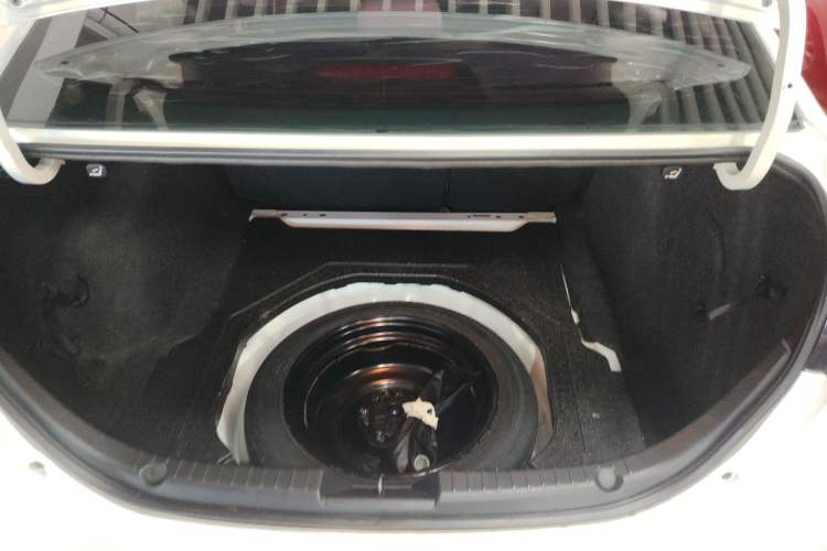 Used Mazda Mazda 3 Axela 2014 Sedan 2.0L Automatic Flagship Model
