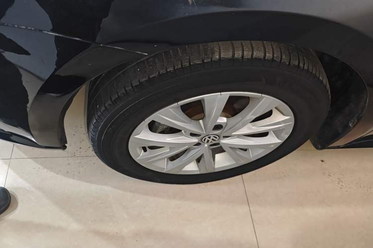 Used Volkswagen Lavida 2017 1.6L Automatic Comfort Edition
