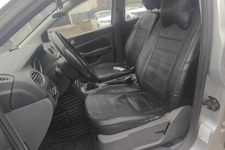 Used Ford Focus 2013 Hatchback Classic 1.8L Manual Base Model