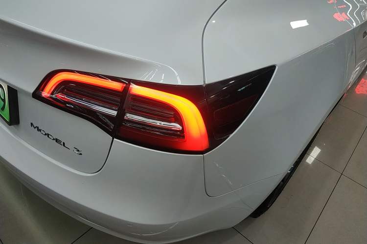 Used Tesla Model 3 2019 Standard Range Rear-Drive Upgraded Version
