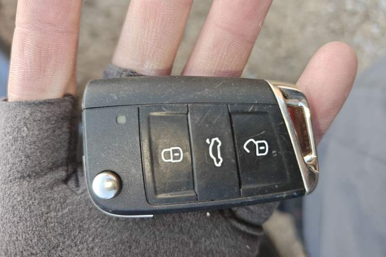 Used Volkswagen Tharu 2025 NewRui 300TSI Prestige Edition
