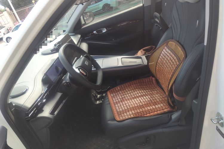 Used  E5 2024 440km Launch Edition
