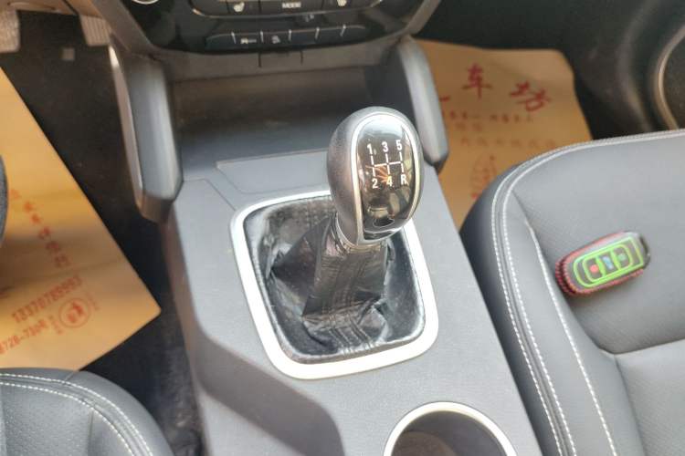 Used Geely Auto Vision X6 2016 1.8L Manual Luxury Model
