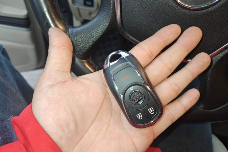 Used Buick GL8 2023 Land Executive Class Smart Enjoyment Model
