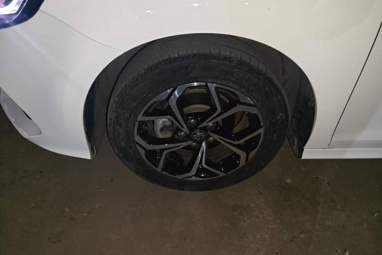 Used MG 5 2022 180 DVVT CVT Youth Luxury Edition
