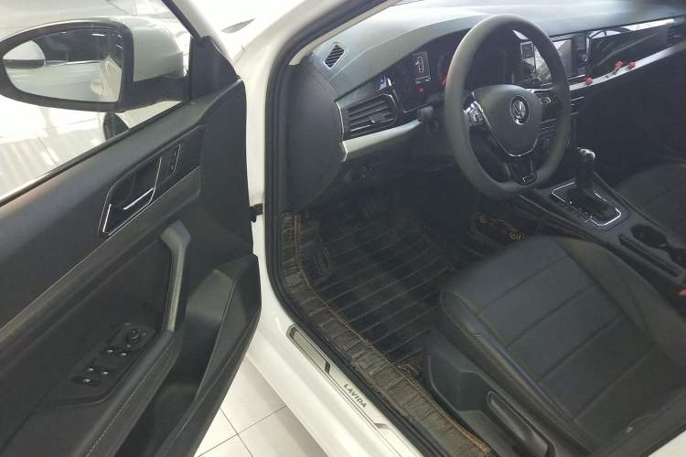 Used Volkswagen Lavida 2019 1.5L Automatic Comfort Edition China VI Standard
