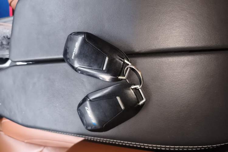 Used SAIC MAXUS D90 2017 2.0T Automatic All-Wheel Drive Sirius