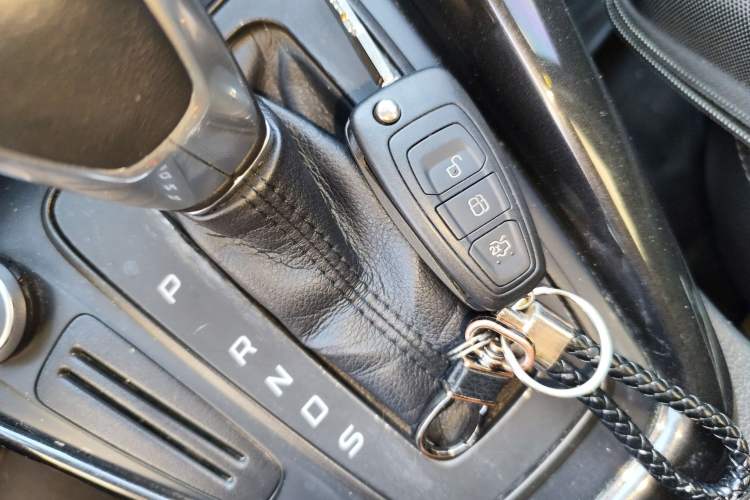 Used Ford Focus 2018 Hatchback Classic 1.6L Automatic Trendy SmartDrive Edition
