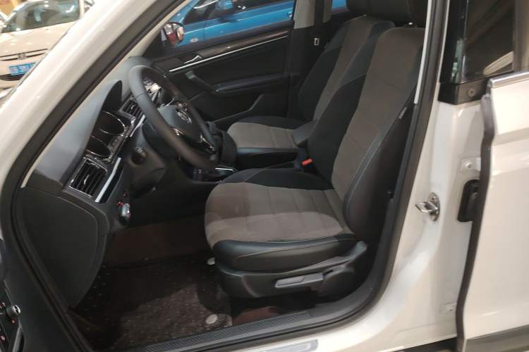 Used Volkswagen C-TREK 2018 1.5L Automatic Comfort Model
