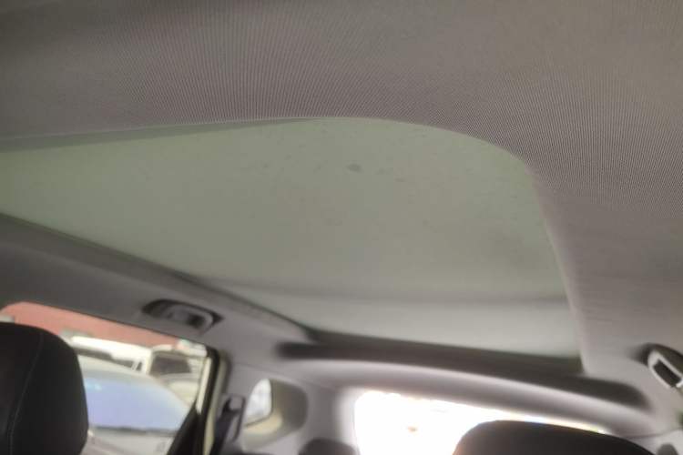 Used Roewe RX5 2016 20T Two-Wheel Drive Automatic Internet Smart Edition