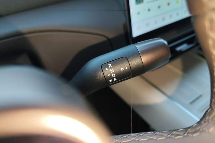 Used Li Auto MEGA 2024 Ultra Model
