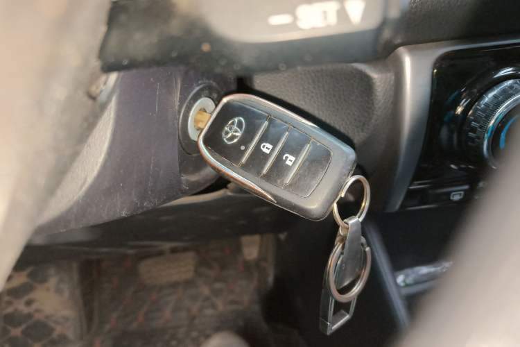 Used Toyota YARiS L 2022 X-Trail 1.5L CVT Leading PLUS Edition