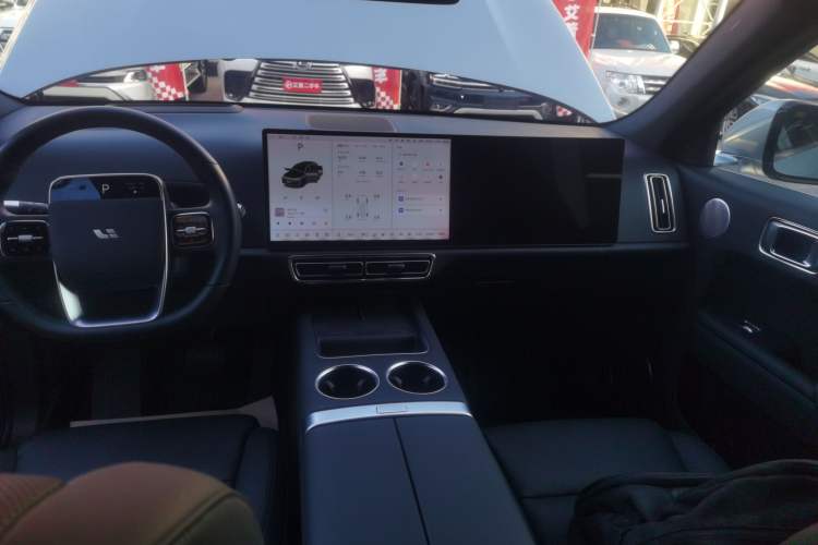 Used Li Auto L7 2023 Pro Model
