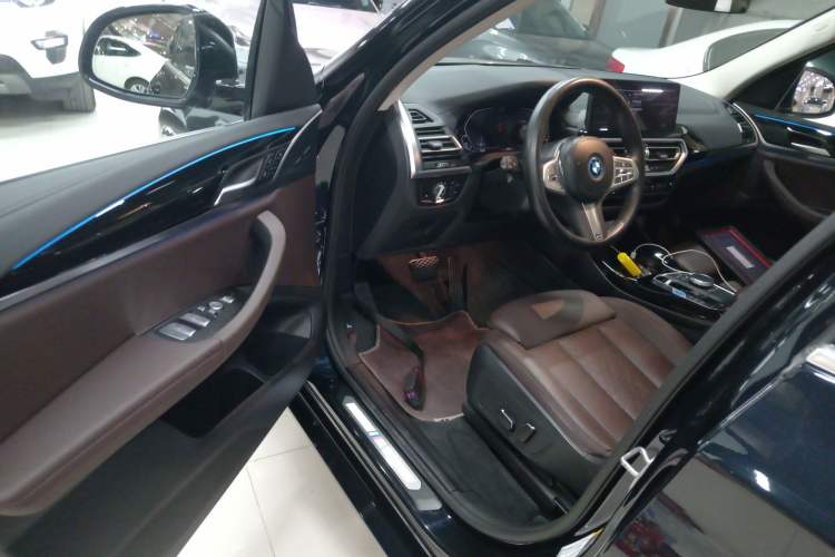 Used BMW iX3 2023 Leading Model
