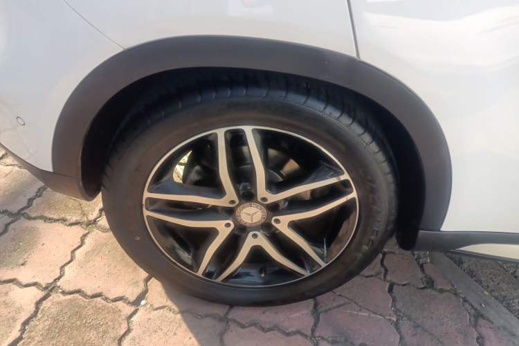 Used Mercedes-Benz GLA 2015 GLA 220 4MATIC Fashion Model
