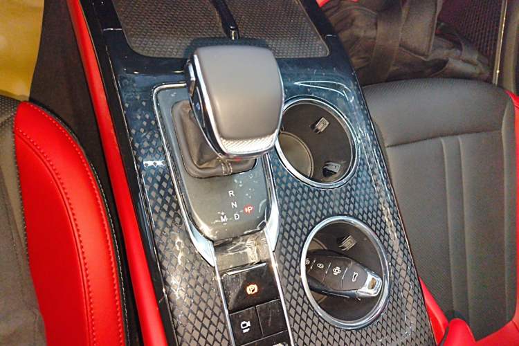 Used Hongqi HS3 2023 1.5T Two-Wheel Drive Shanwei Edition