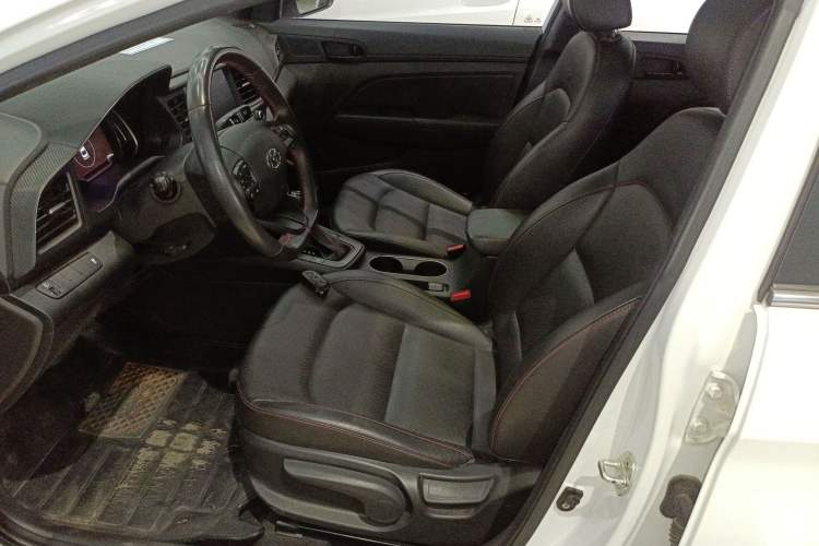 Used Hyundai Elantra 2019 1.4T Dual-Clutch Xuan Dong · Dynamic Model
