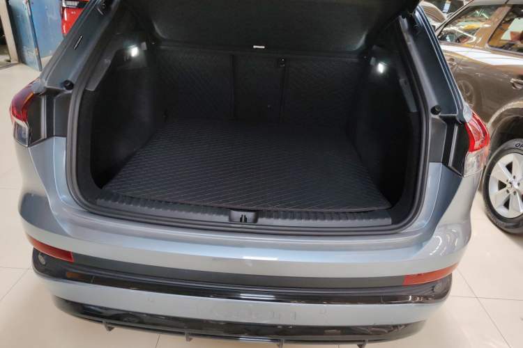 Used Audi Q4 e-tron 2024 40 e-tron Boundary Edition in Midnight Blue
