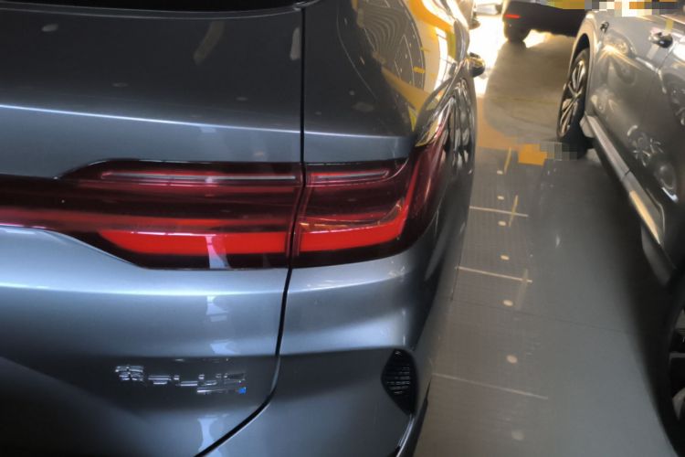 Used BYD Song PLUS New Energy 2025 EV Intelligent Driving Version 520km Premium Model
