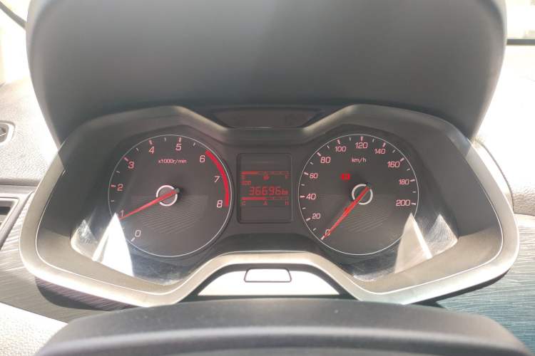 Used Baojun 310 2016 1.2L manual Comfort trim level