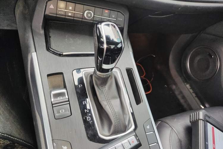 Used Wey VV5 2017 2.0T Ultra-Luxury Version
