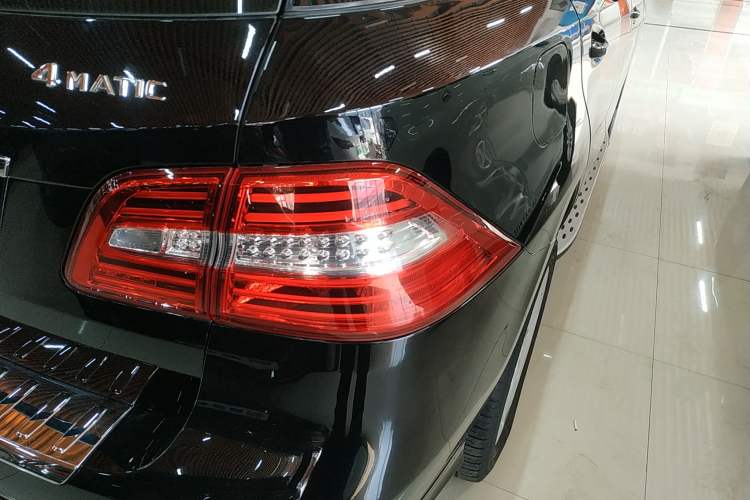 Used Mercedes-Benz M-Class 2014 ML 400 4MATIC Dynamic Model
