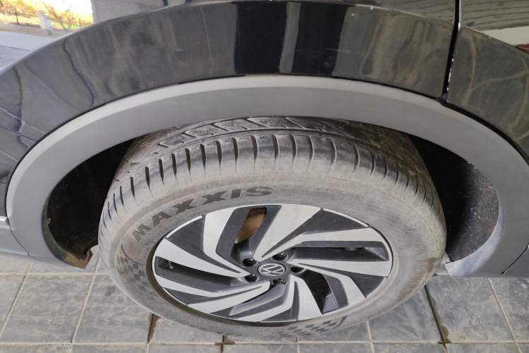 Used Volkswagen Tiguan L 2023 Revised Version 330TSI Automatic Two-Wheel Drive Smart Enjoyment Edition