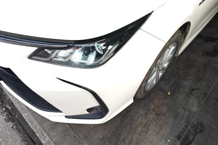 Used Toyota Corolla 2021 Dual-Motor 1.8L E-CVT Elite Edition
