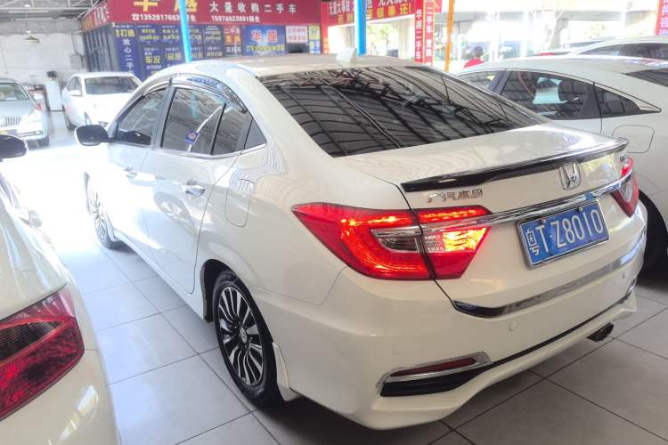 Used Honda Crider 2015 1.8L Automatic Luxury Edition
