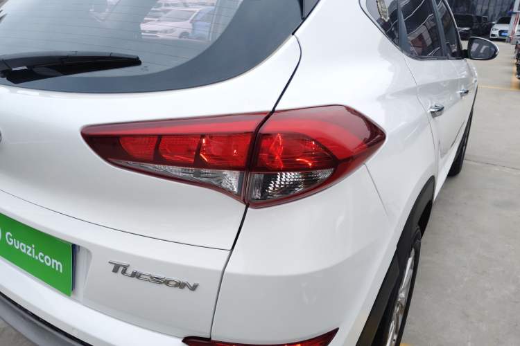 Used Hyundai Tucson 2018 1.6T Dual-Clutch Two-Wheel Drive 15th Anniversary Special Edition