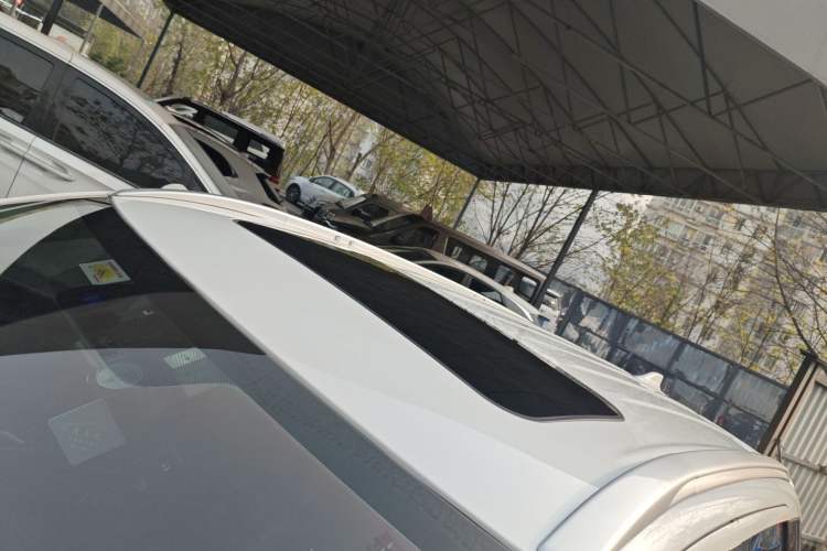 Used Mitsubishi Outlander 2019 2.4L 4x4 Zhi Xiang Edition 7 Seats China V Emission Standard
