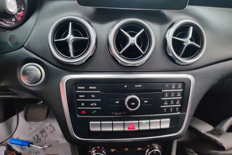 Used Mercedes-Benz GLA 2017 GLA 200 Fashion Model
