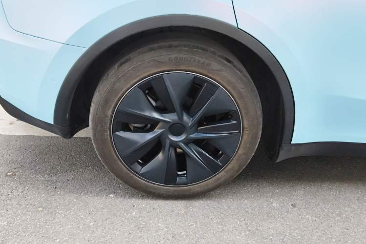 Used Tesla Model Y 2023 Rear-Wheel-Drive Version