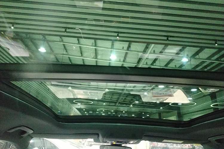 Used Volkswagen Tayron 2025 Tiguan L 380TSI 4Motion Luxury Easy Package