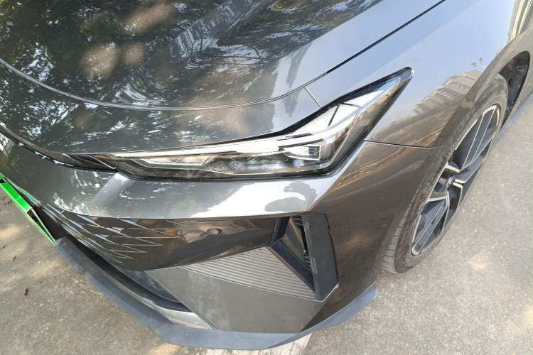 Used Changan UNI-V iDD 2024 Blue Whale Smart Electric iDD 136km ZhiKu Model