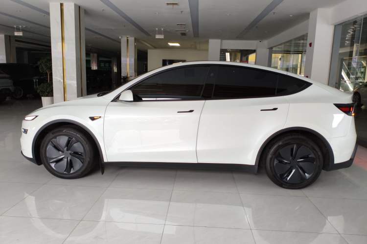 Used Tesla Model Y 2025 Long-Range All-Wheel Drive First Edition
